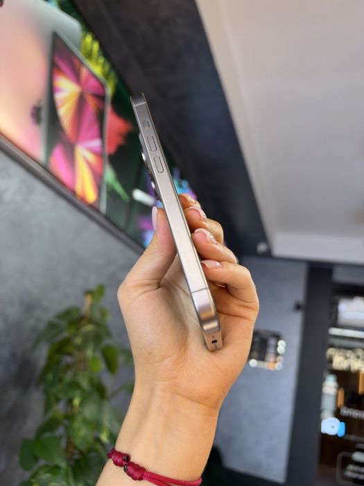 Used IPHONE 16Pro 256 Natural Titanium Neverlock Костюшка,5 igrand