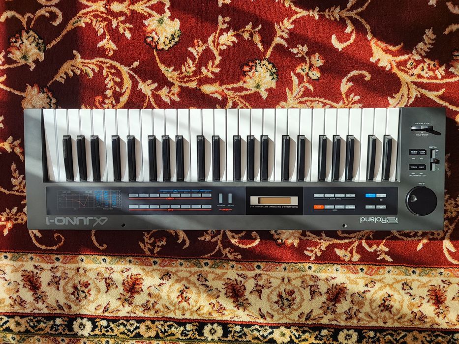 Roland Alpha Juno 1
