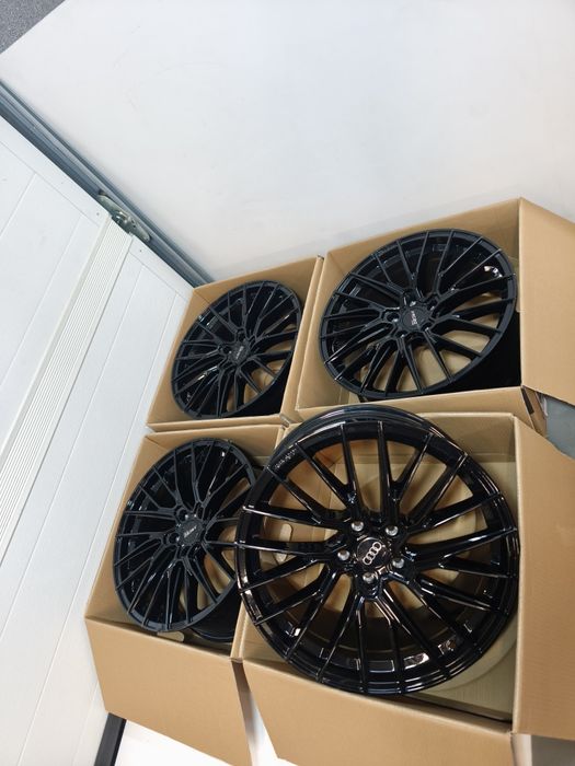 Felgi Arceo 19"8,5 et 35 czarny połysk