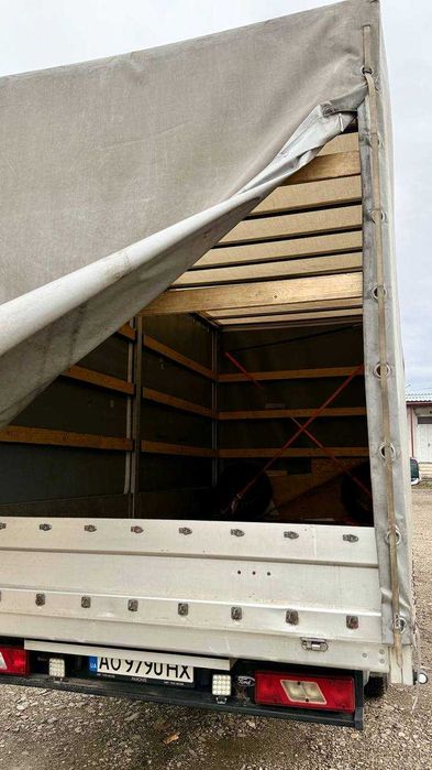 Автомобіль Ford Tranzit