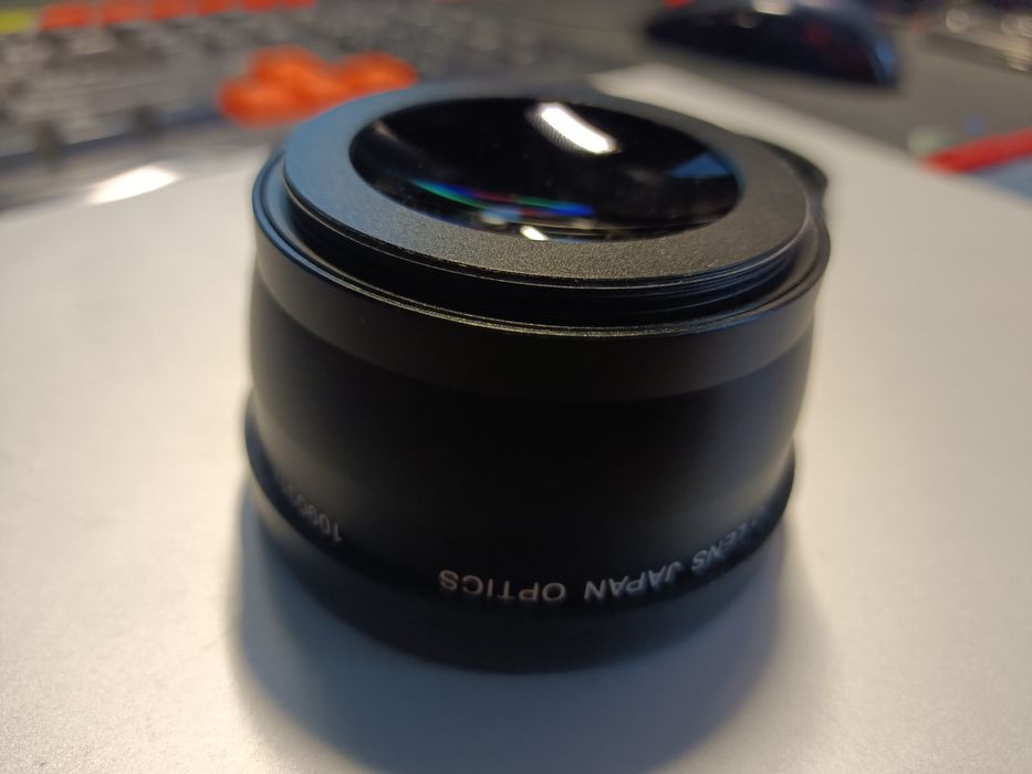 Продам телеоб'єктив 2.2