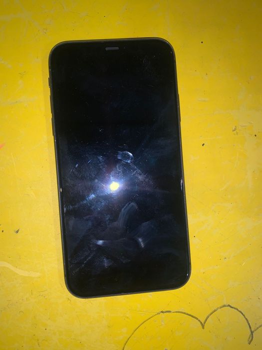 IPhone 11 ...90€