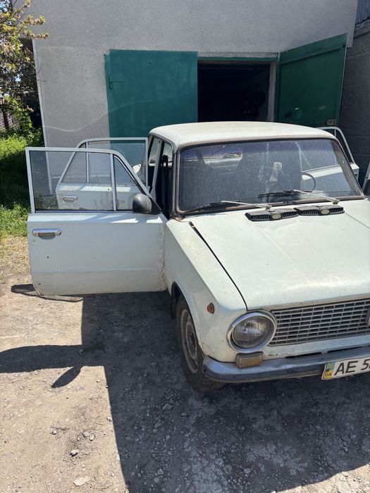 Продам жигу в  огнях