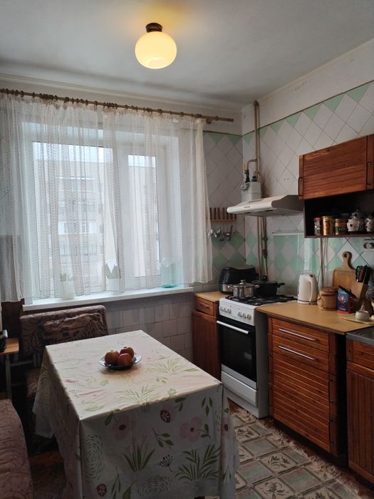 Здається 3-кімнатна квартира на пр. Свободи