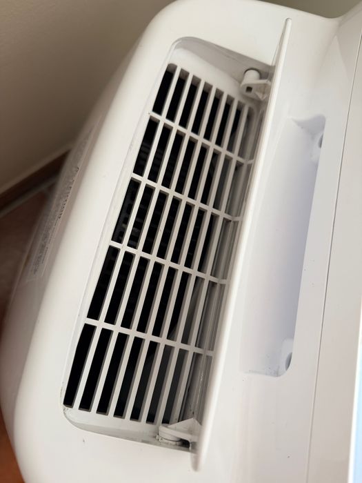 Dehumidifier desumidificador Gree Daisy 20 l com função de secagem