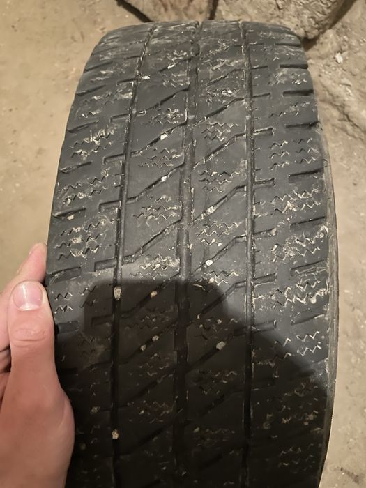 Продам резину 195/70/R15 та титанові диски(ціна за комплект)