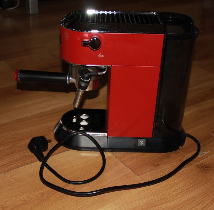 De'Longhi DL Dedica EC685R ekspres do kawy ciśnieniowy czerwony bosch