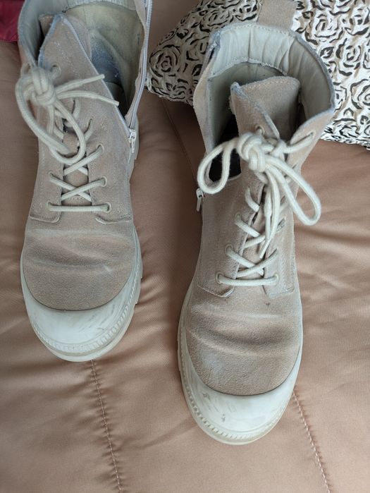 Botas Pele usadas