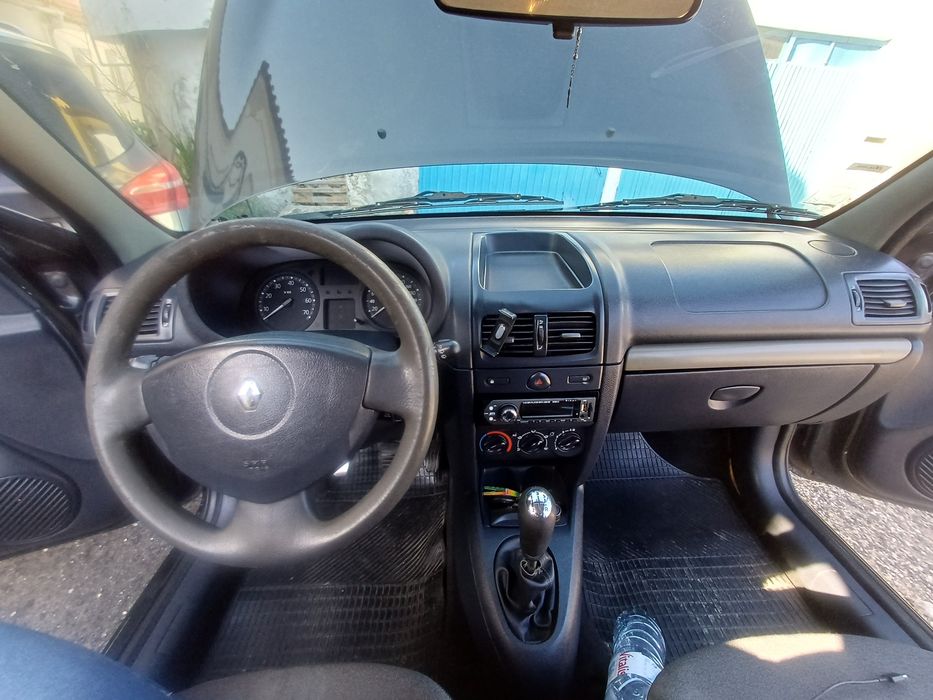 Renault clio 1.5 dci 2 lugares