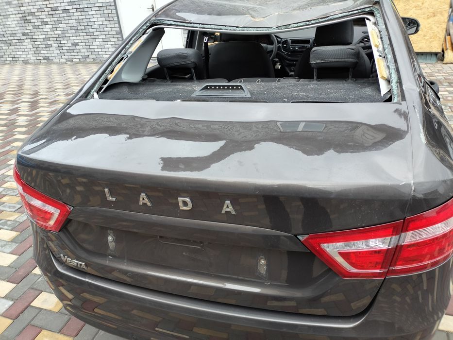Кришка багажника Lada Vesta 2180