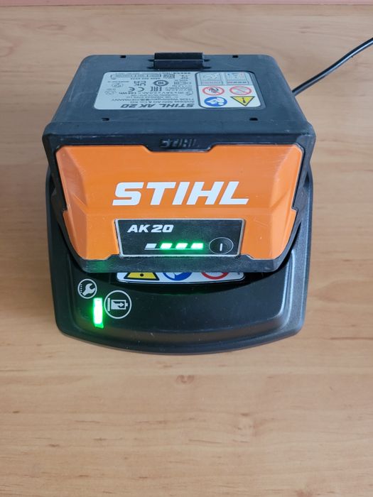 Akumulator STIHL AK20 144Wh, 36V 4 AH z ładowarką