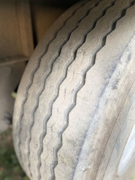 Полуприцеп -зерновоз