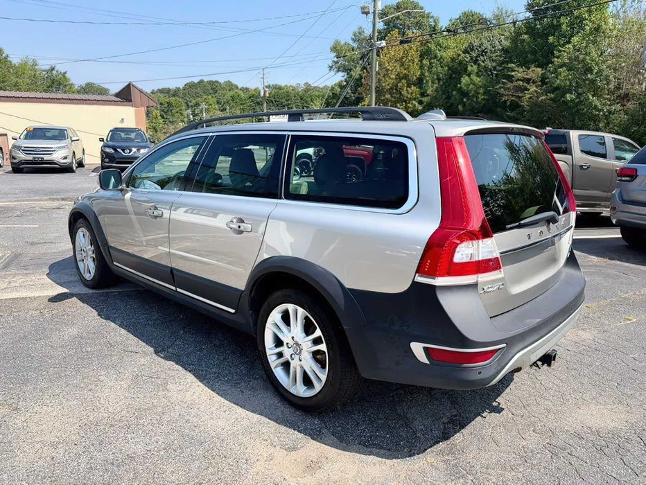 Volvo XC70 T5 Premier      2016