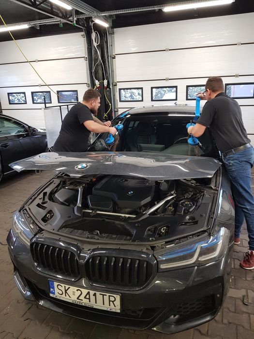 Szyby samochodowe - wymiana, naprawa. Przyciemnianie szyb