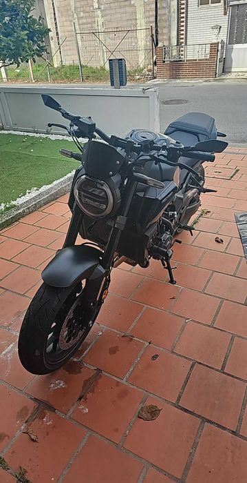 Cb650r black edition
