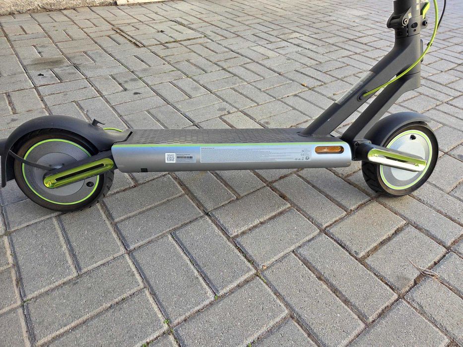 Trotinete Elétrica NAVEE S65