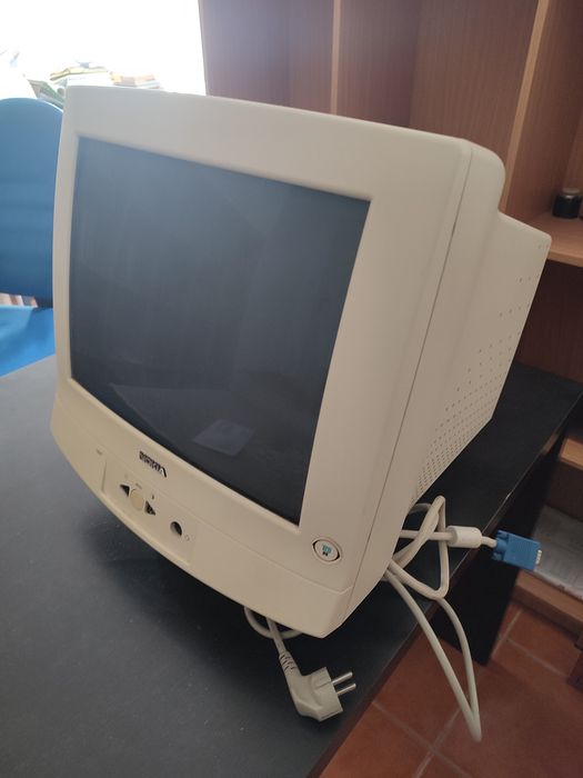 Vende-se Monitor Nokia CRT 17" 700C
