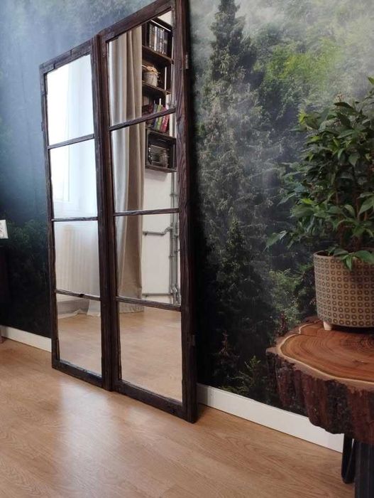 Lustro ze starej okiennicy