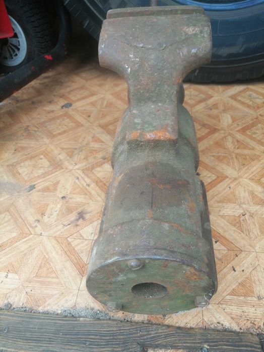 SPRZEDAM duze imadlo  niemieckie 42 kg oraz  kowalskieTERAZ TANIEJ