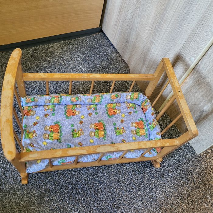 Колиска дерв'яна для ляльки
