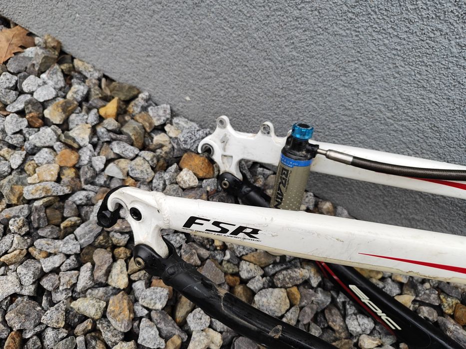 Rama SPECIALIZED EPIC EXPERT 19" carbon pod koła 26