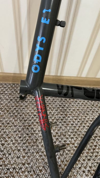 Продам BMX раму stolen