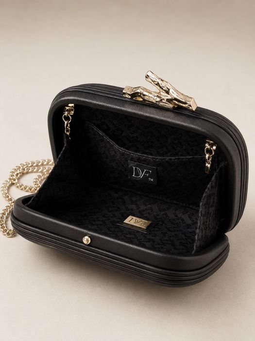 Новий шкіряний клатч Diane von Furstenberg DVF чорний з ланцюжком