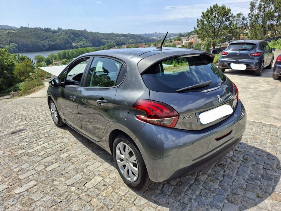 Peugeot 208 1.6 HDI Style 11/2015