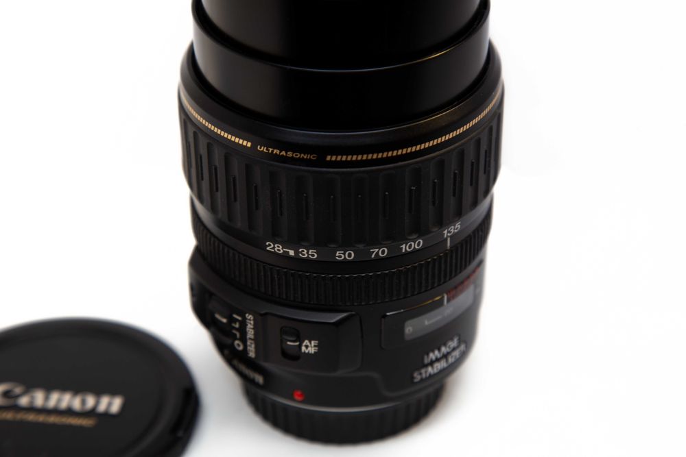 Canon EF 28-135mm f/3.5-5.6 IS USM як новий