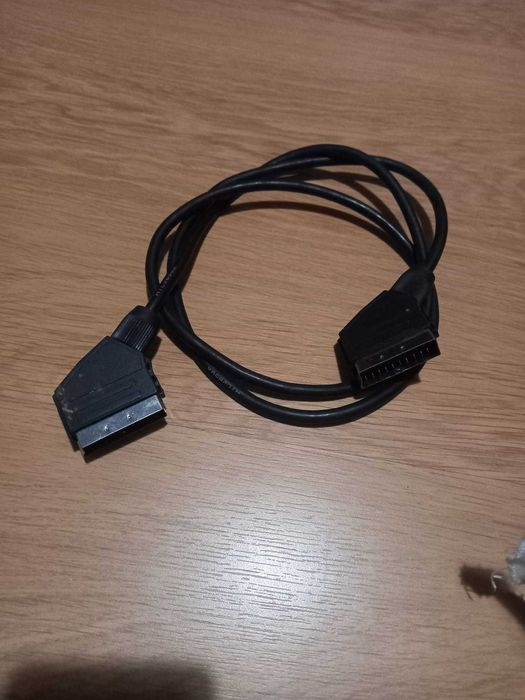 Leitor de discos samsung mas com gaveta avariada, comando, cabo hdmi