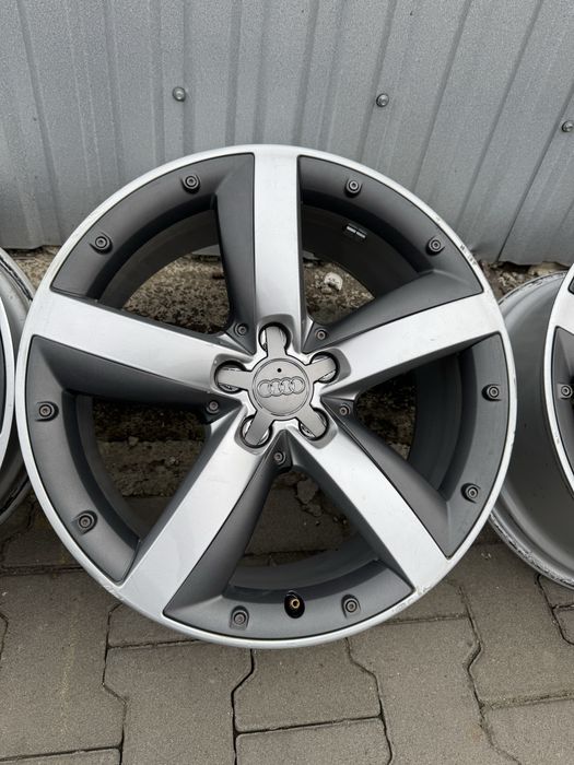 Диски Audi 7.5R17 ET36 Dia 57.1 5x100