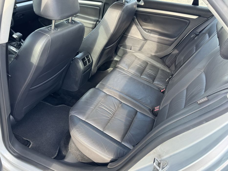 Volkswagen Jetta 2.0 TDI 140