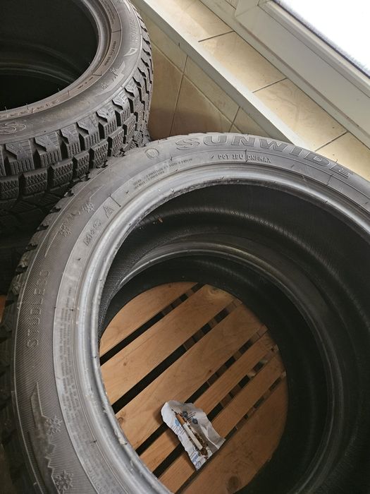 Зимова гума 18 практично нова, 4 штуки