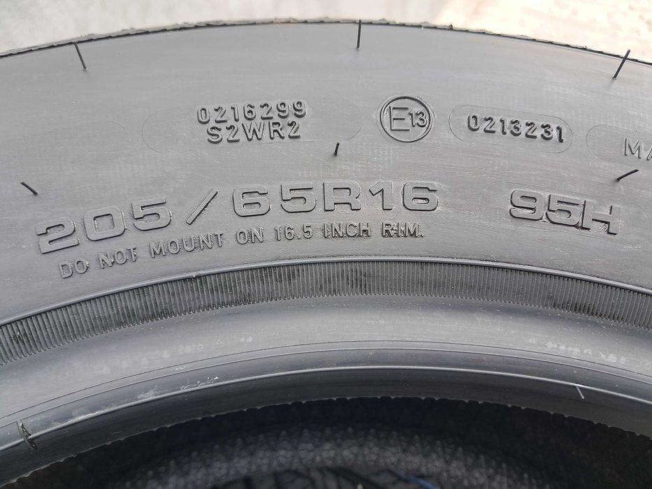 Резина зима НОВА Good Year 205/65 R16 Ultra Grip 8 Performance *