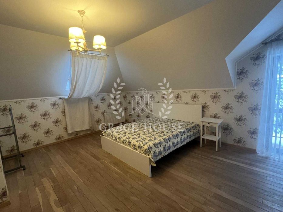 Продаж будинку 270м у лісу Старі Петрівці 15 соток землі перша лінія