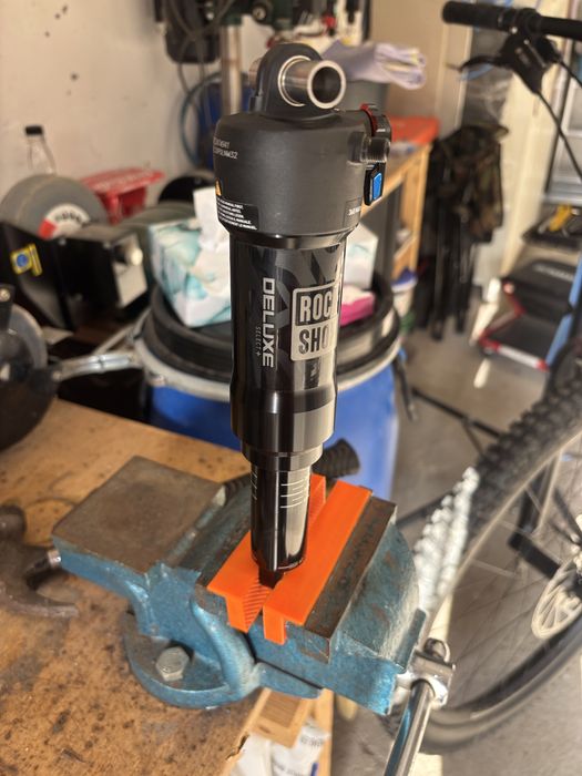 RockShox Deluxe Select+ 230 x 62,5