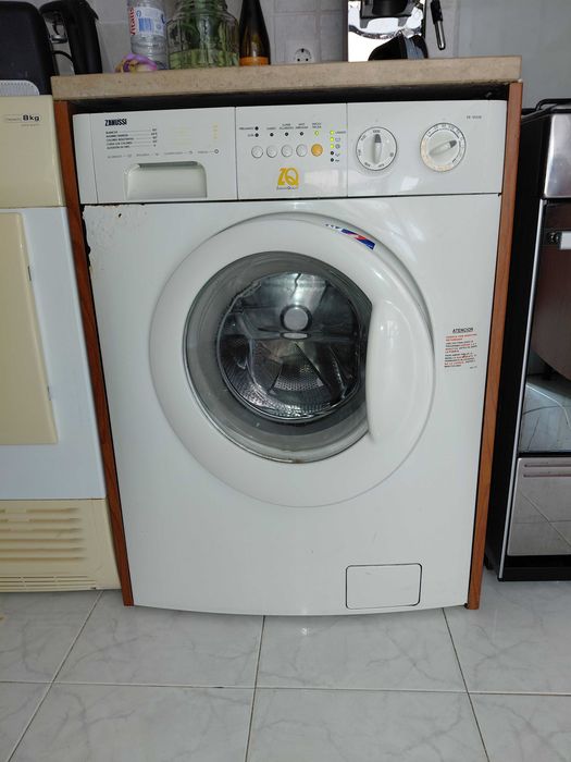 Maquina lavar roupa 5kg Zanussi