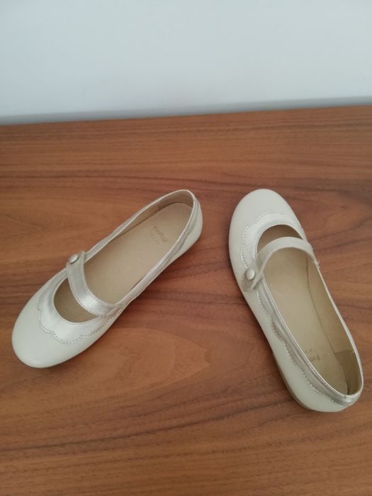 Sapatos de criança, bege com ouro, marca Haity, tamanho 34