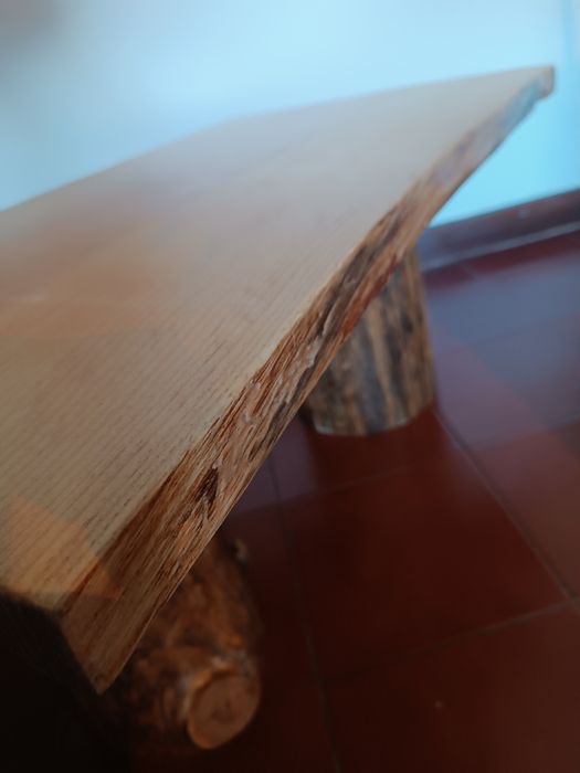 Mesa de centro em Pinho