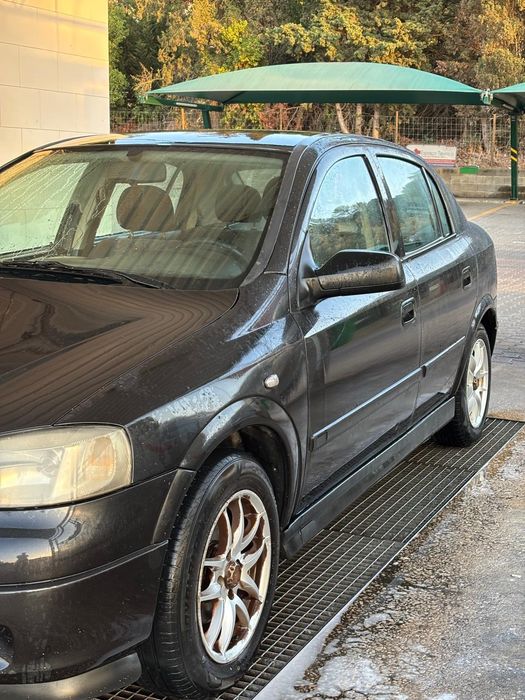 Opel Astra Preto 2000