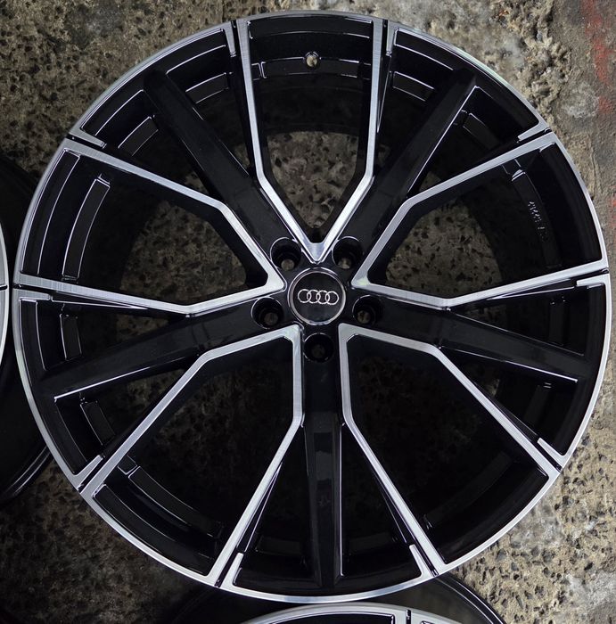 5 112 R22 Audi Q7 Q8 SQ8 S Line  Volkswagen  Touareg