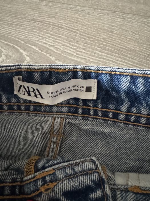 Джинси Zara. Зара