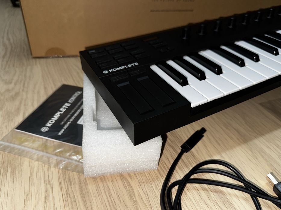 Native Instruments Komplete Kontrol M32