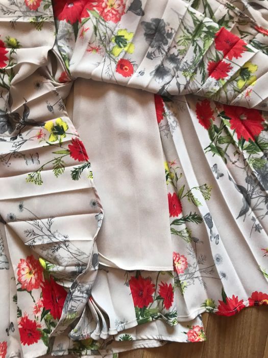 Шикарные фирменные платья