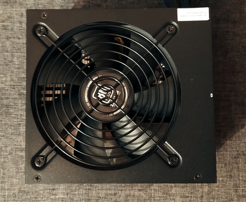 Zalman 700W 80PLUS блок питания 700Вт