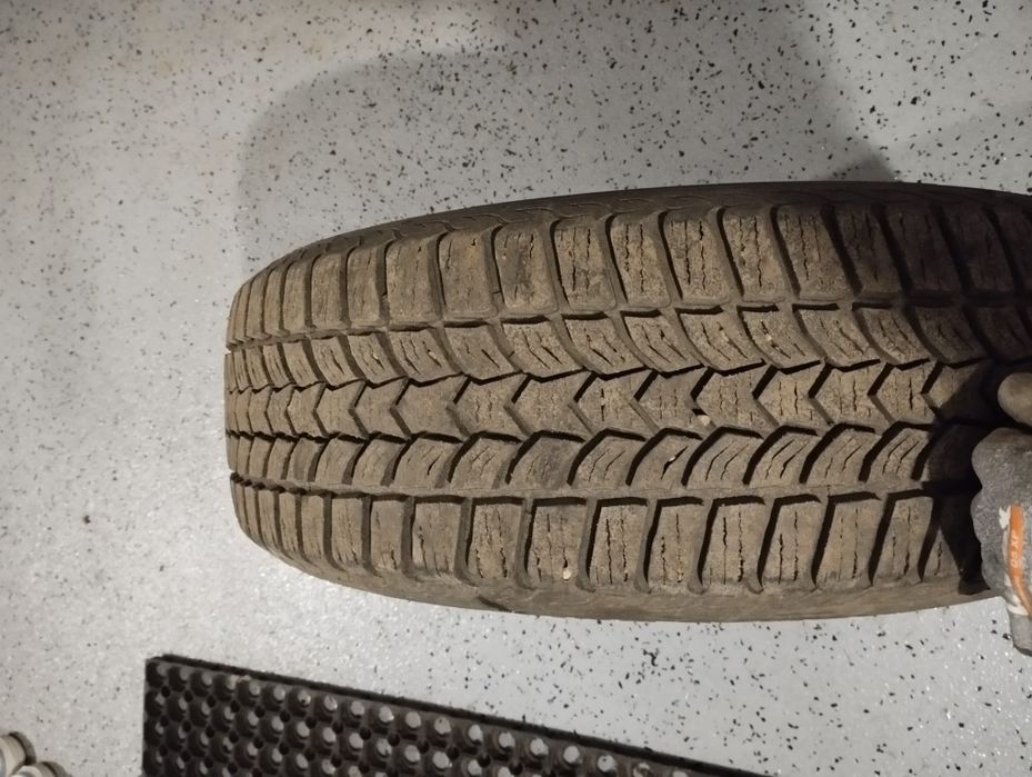 Opony zimowe 15'' Dębica Frigo