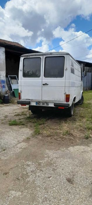 Mercedes 407D 2.4 Diesel 1983 Clássica