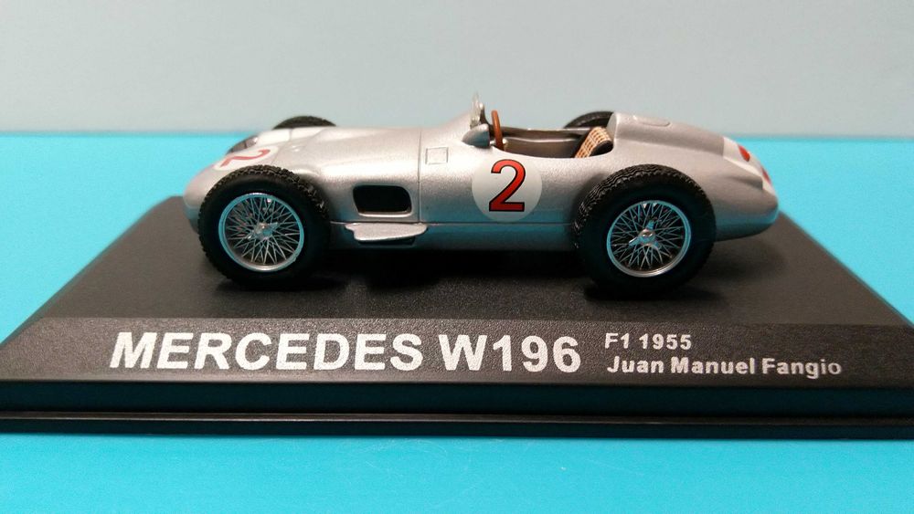 Mercedes W196 #2 - J.M. Fangio: Campeão Mundial F1 1955 - escala 1/43