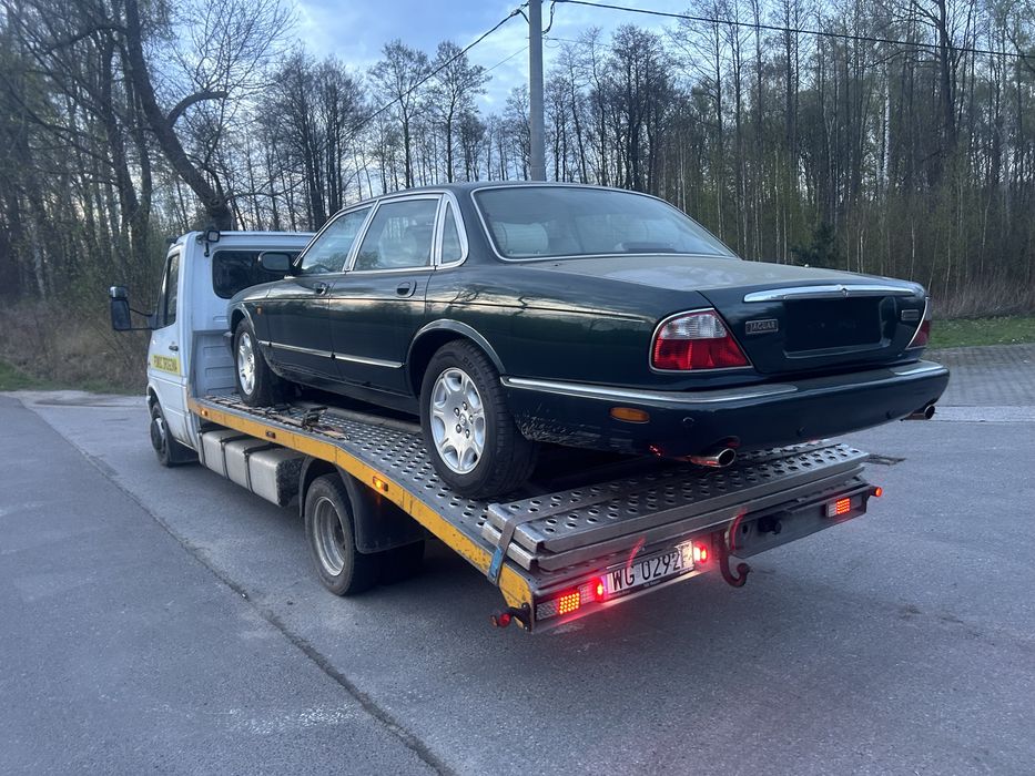 Laweta , transport aut, maszyn, autolaweta, holowanie, assistance