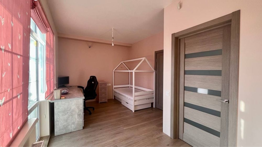 Продам СУЧАСНИЙ УКОМПЛЕКТОВАНИЙ ТАУНХАУС з ділянкою, Дослідна станція